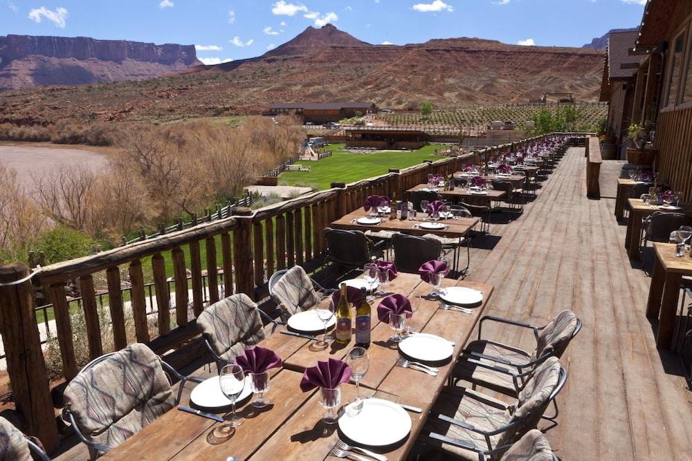 Red Cliffs Lodge Моаб Экстерьер фото