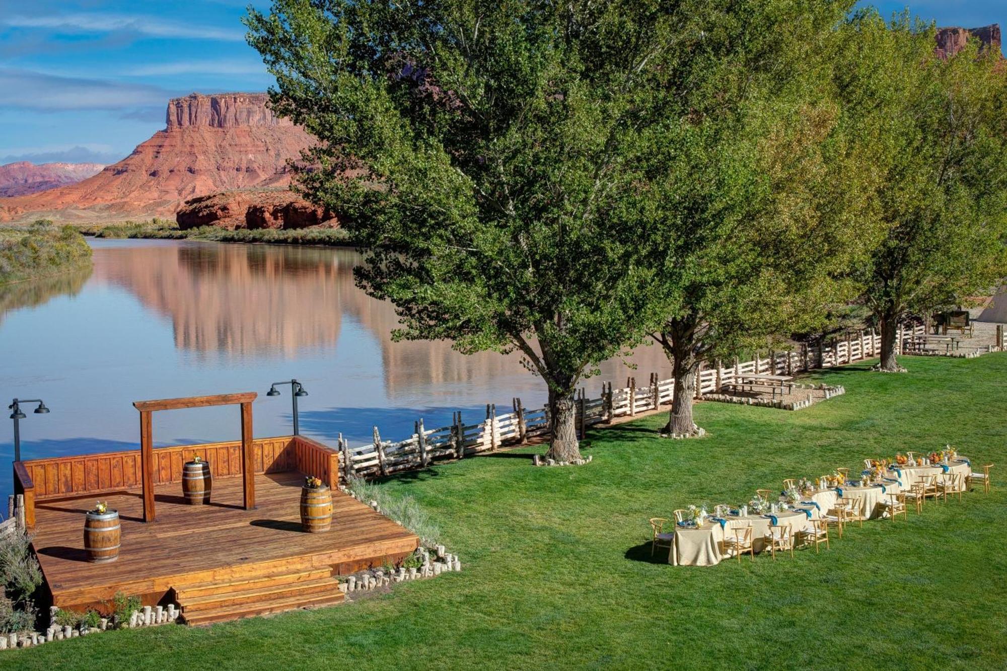 Red Cliffs Lodge Моаб Экстерьер фото