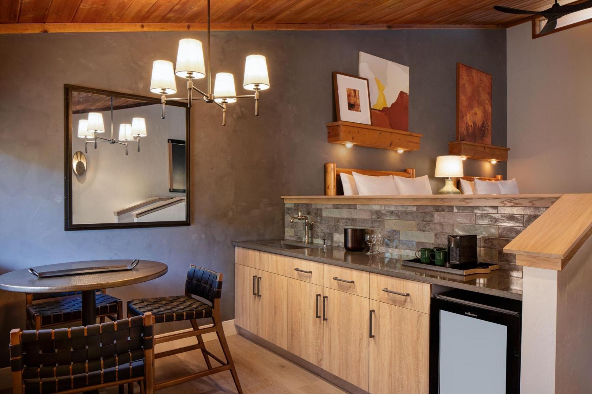 Red Cliffs Lodge Моаб Экстерьер фото