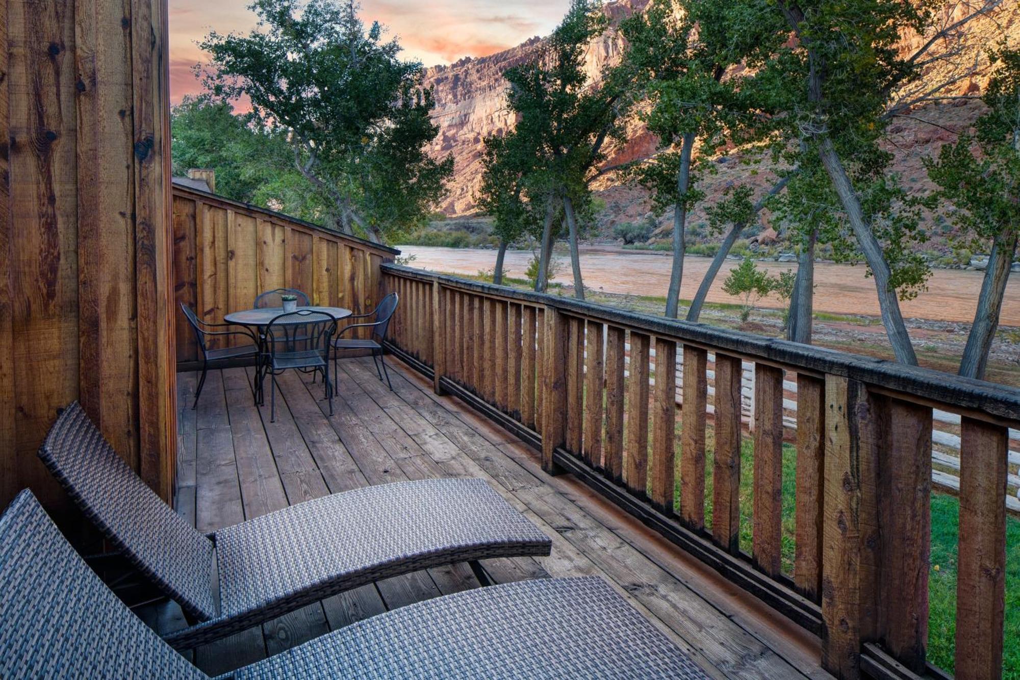 Red Cliffs Lodge Моаб Экстерьер фото