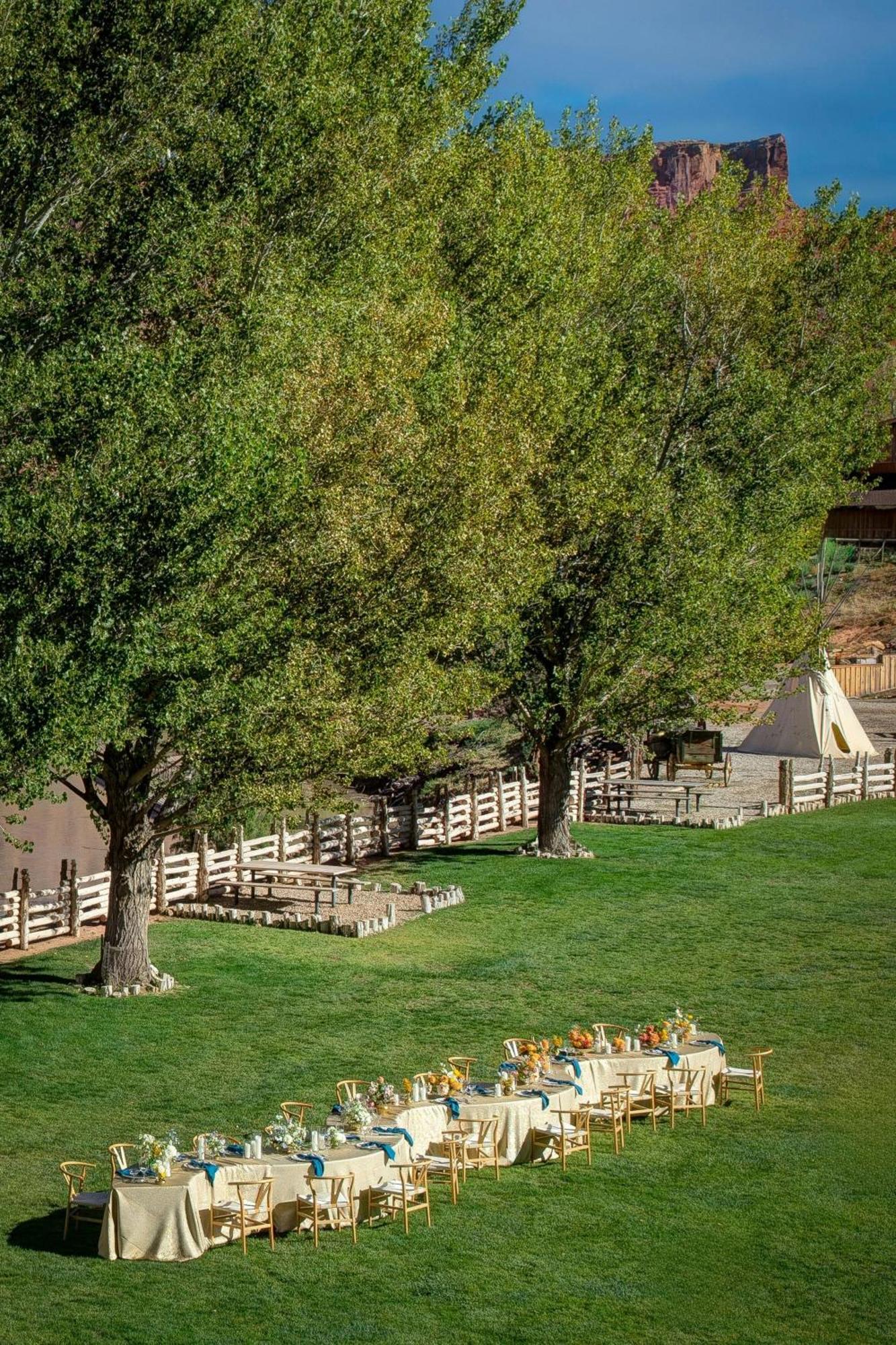 Red Cliffs Lodge Моаб Экстерьер фото
